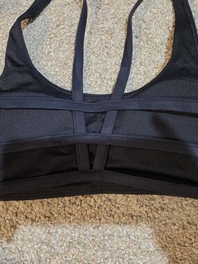Vuori Black Camo Yosemite Bra Size M
